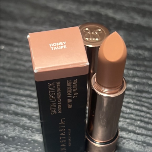 🌙💕Honey Taupe Anastasia Beverly Hills Satin Lipstick - Picture 2 of 11